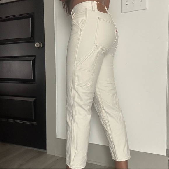 Levi's Cream Ankle Cropped Pants - Picture 6 of 6